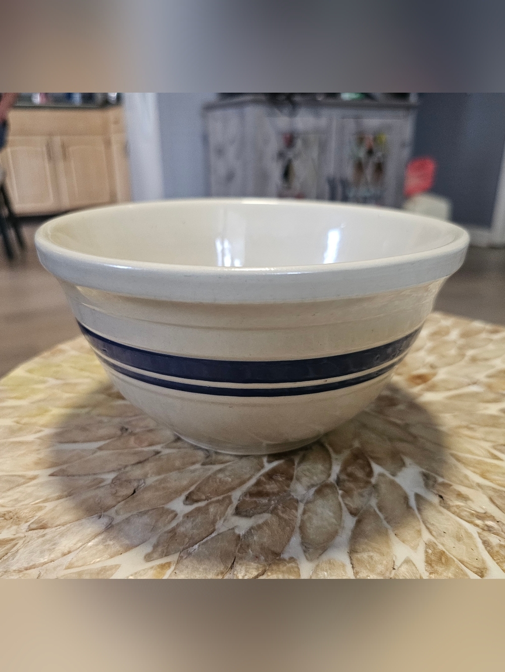 Roseville Pottery 30 Ounce Bowl